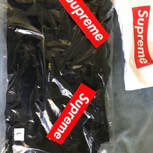 SUPREME HOODIE